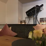 Inn Hirschen 2*
