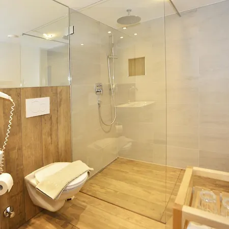 Hirschen 2* Райт-бай-Зеефельд