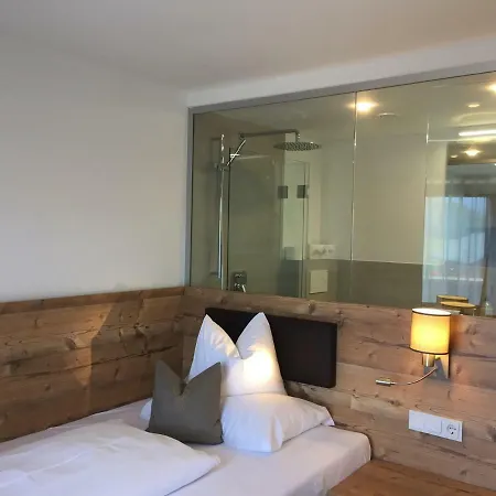 Hirschen 2* Райт-бай-Зеефельд